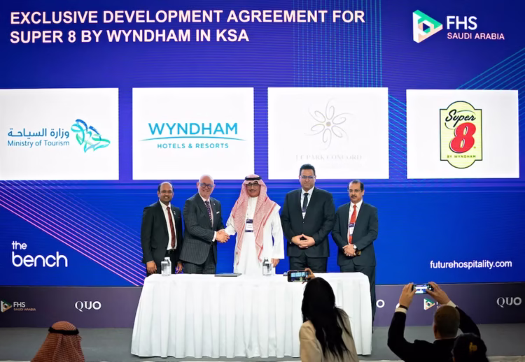 ويندام ولو بارك كونكورد تطلقان مشروع فندق100 “سوبر 8″ في المملكة ضمن شراكة تمتد لعقد كامل